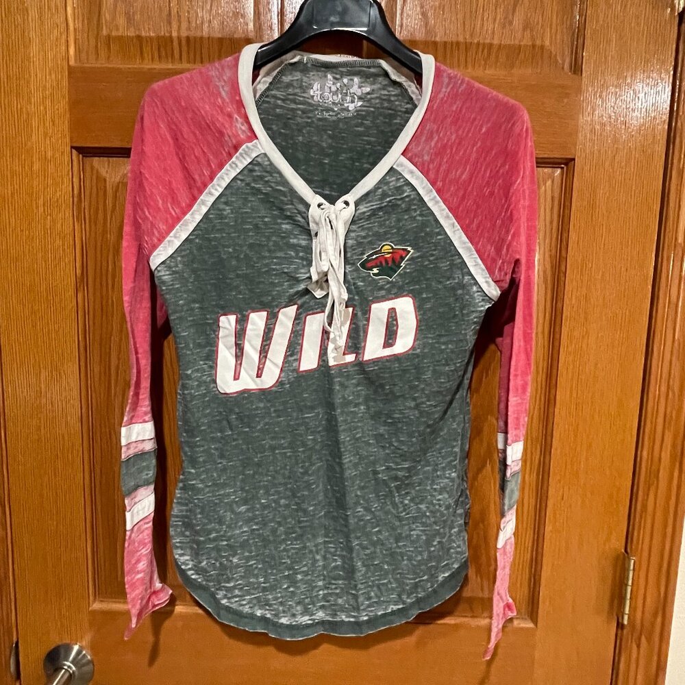 MINNESOTA WILD Hockey Womens M Long Sleeve Burnout Lace Front Lightweight Shirt